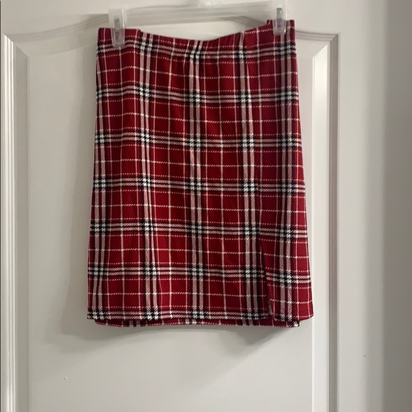 I have a lot of new clothes and I don't have space - Picture 1 of 3